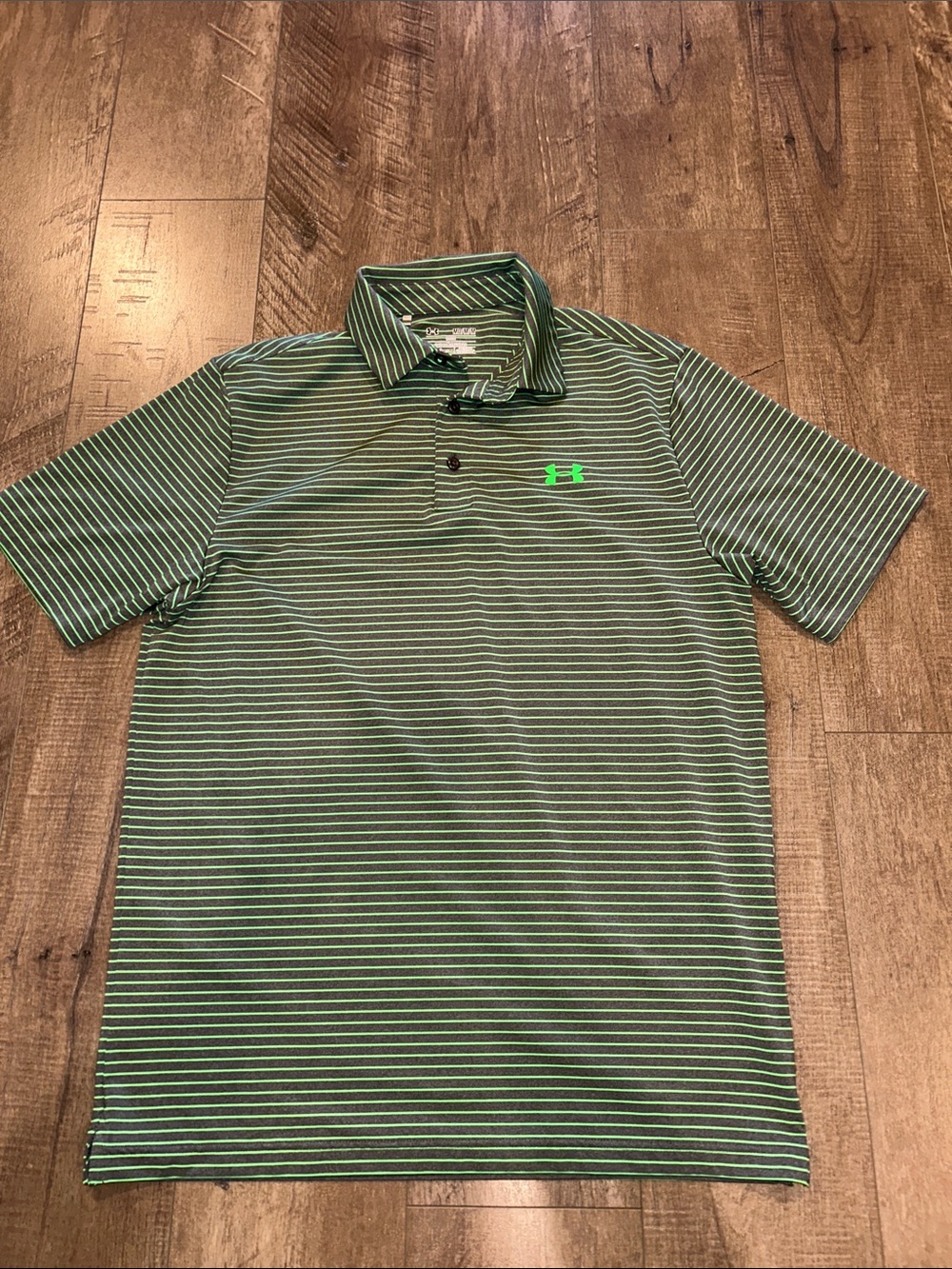 UNDER ARMOUR MENS POLO SIZE MEDIUM